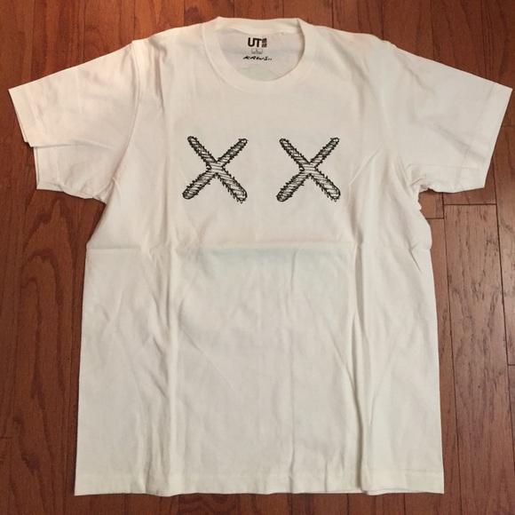Uniqlo x KAWS Other - Kaws tee XX